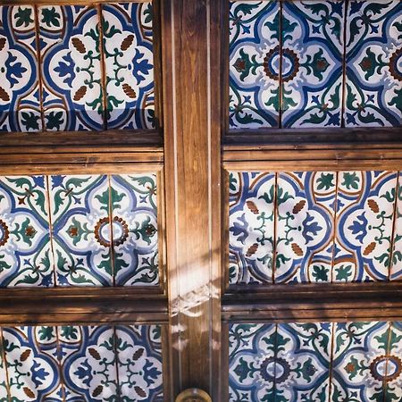 One&Lux Byron Suites Sevilla Buitenkant foto