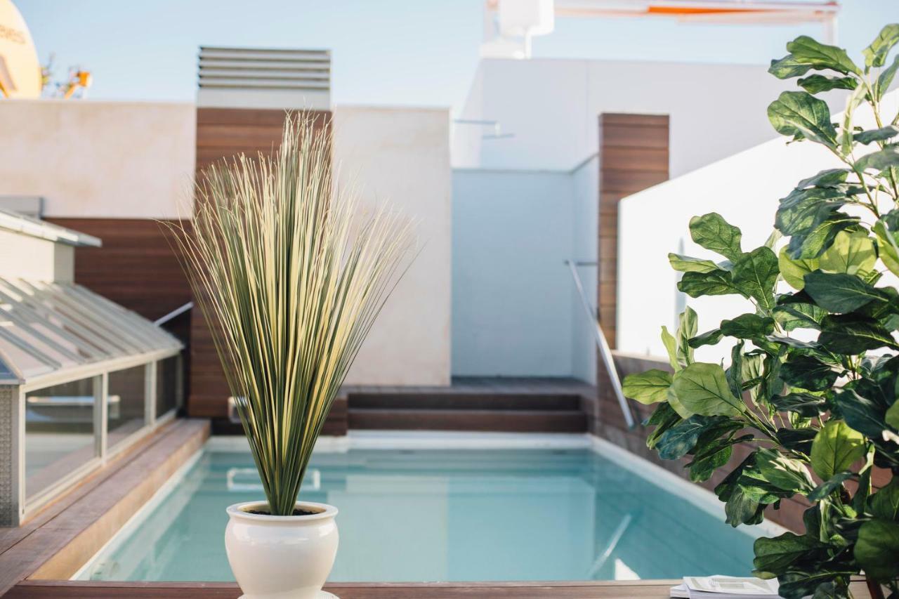 One&Lux Byron Suites Sevilla Buitenkant foto