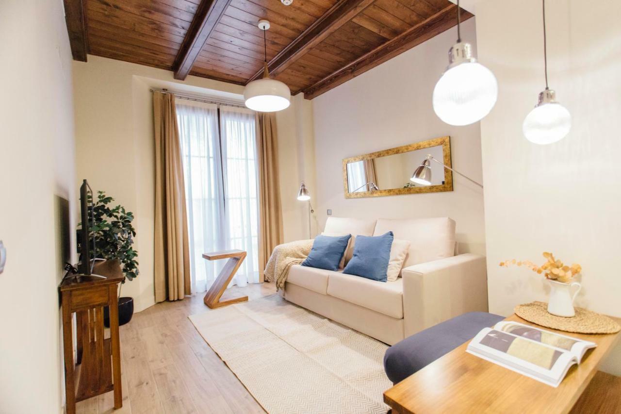One&Lux Byron Suites Sevilla Buitenkant foto