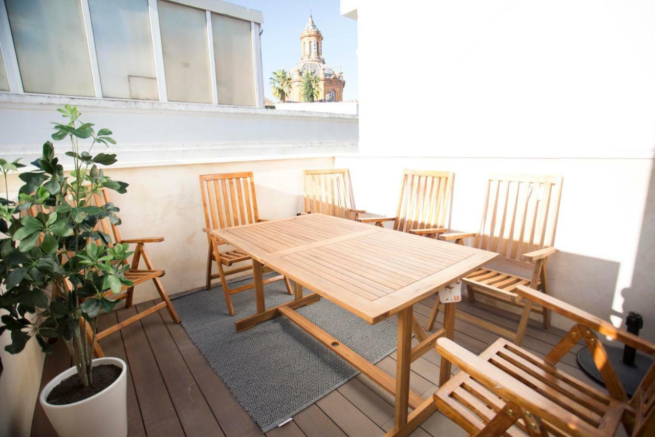 One&Lux Byron Suites Sevilla Buitenkant foto