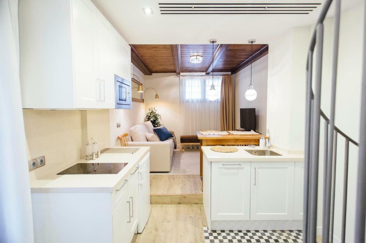 One&Lux Byron Suites Sevilla Buitenkant foto