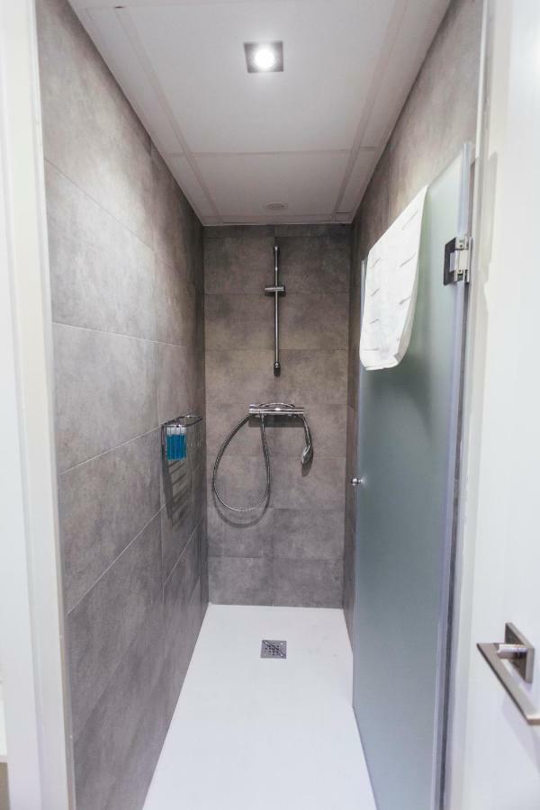 One&Lux Byron Suites Sevilla Buitenkant foto