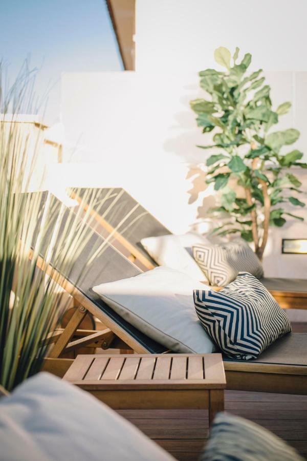 One&Lux Byron Suites Sevilla Buitenkant foto