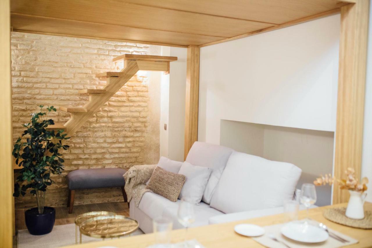 One&Lux Byron Suites Sevilla Buitenkant foto