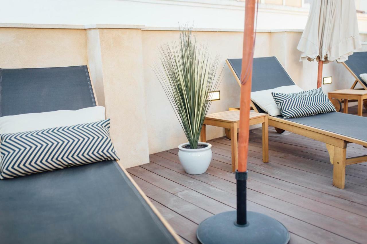 One&Lux Byron Suites Sevilla Buitenkant foto