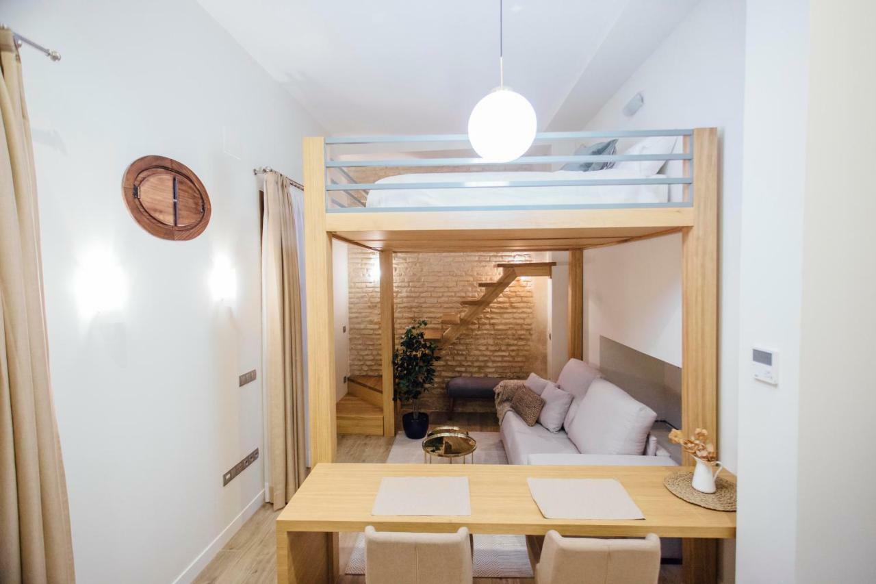 One&Lux Byron Suites Sevilla Buitenkant foto