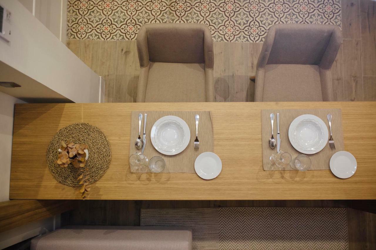 One&Lux Byron Suites Sevilla Buitenkant foto