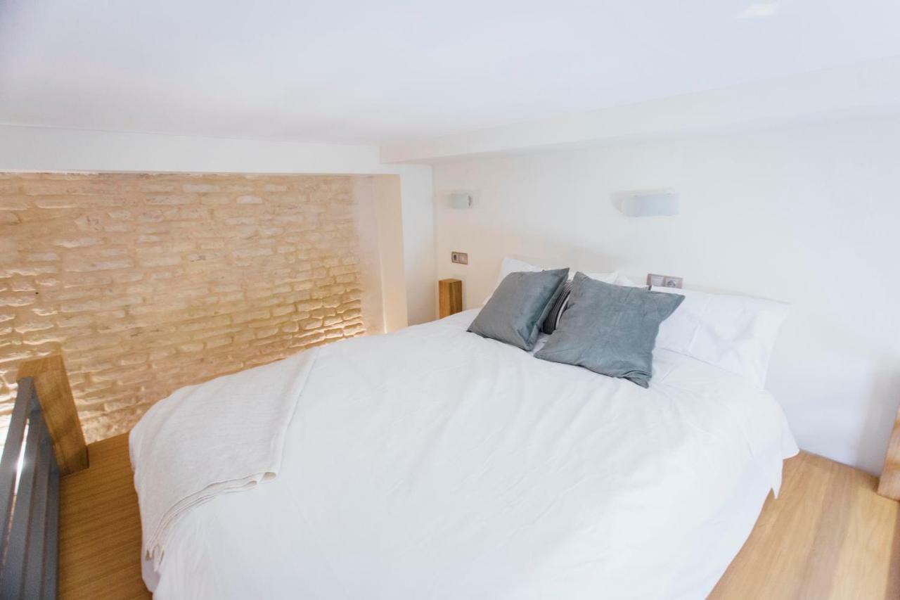 One&Lux Byron Suites Sevilla Buitenkant foto