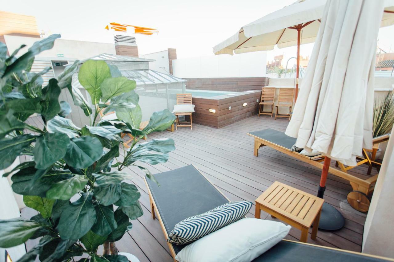 One&Lux Byron Suites Sevilla Buitenkant foto