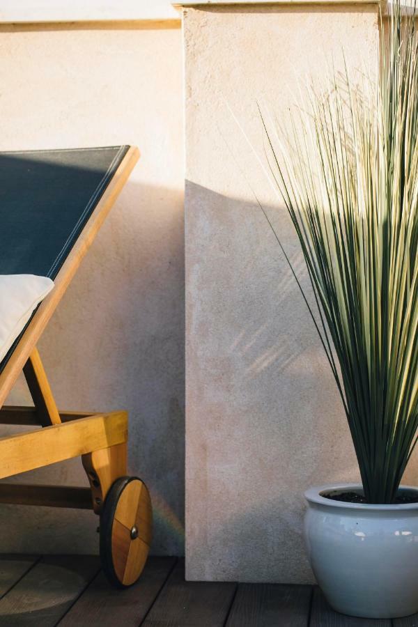 One&Lux Byron Suites Sevilla Buitenkant foto