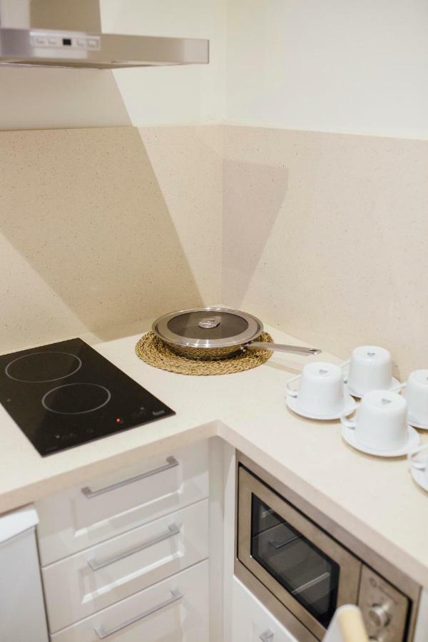 One&Lux Byron Suites Sevilla Buitenkant foto